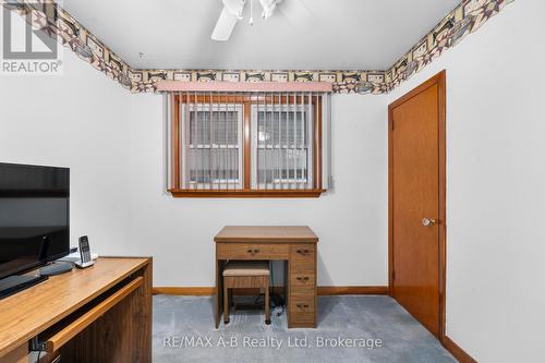 10 Clark Avenue, Kitchener, ON - Indoor