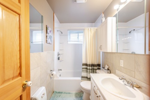 Salle de bains - 321 Ch. Bourassa, Acton Vale, QC - Indoor Photo Showing Bathroom