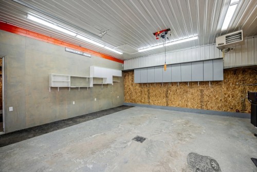 Garage - 321 Ch. Bourassa, Acton Vale, QC - Indoor Photo Showing Basement