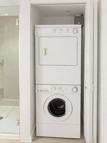Salle de bains - 706-350 Boul. De Maisonneuve O., Montréal (Ville-Marie), QC - Indoor Photo Showing Laundry Room