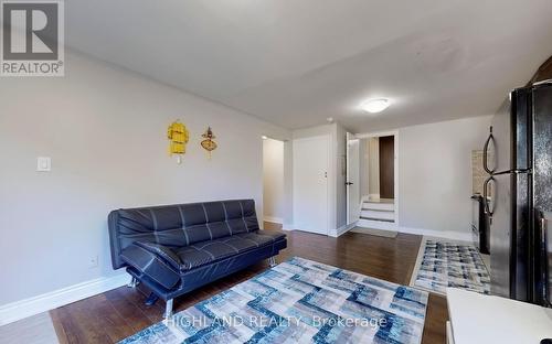 1139 Shadeland Drive, Mississauga, ON - Indoor Photo Showing Living Room