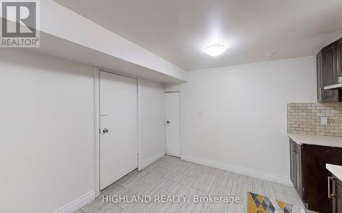 1139 Shadeland Drive, Mississauga, ON - Indoor