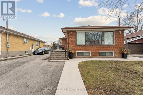 34 CUMBERLAND DRIVE  Brampton, ON L6V 1W6