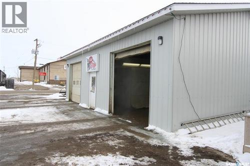 406 - 410 Railway Avenue, Eston, SK 