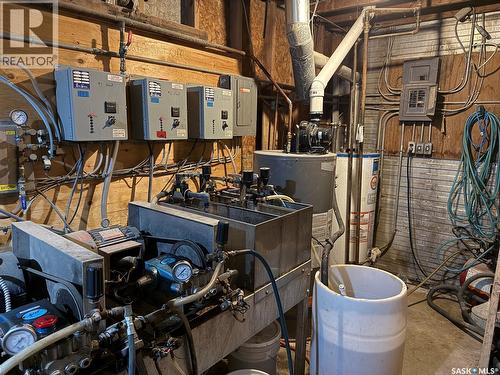 406 - 410 Railway Avenue, Eston, SK 