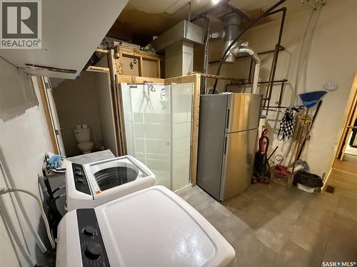 406 - 410 Railway Avenue, Eston, SK 