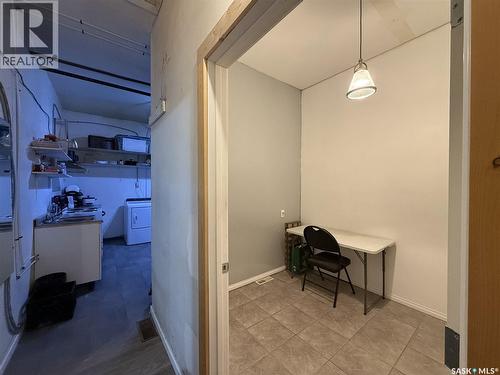 406 - 410 Railway Avenue, Eston, SK 