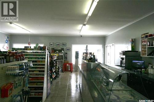 406 - 410 Railway Avenue, Eston, SK 