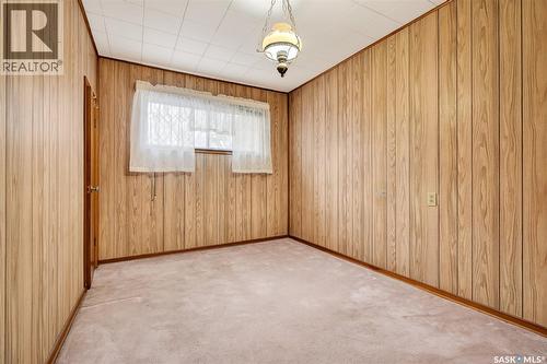 528 Athabasca Street E, Moose Jaw, SK - Indoor Photo Showing Other Room