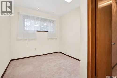 528 Athabasca Street E, Moose Jaw, SK - Indoor Photo Showing Other Room