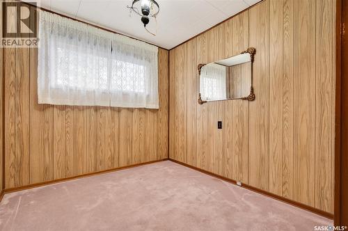 528 Athabasca Street E, Moose Jaw, SK - Indoor Photo Showing Other Room
