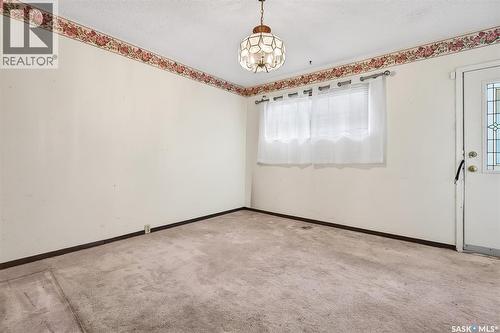 528 Athabasca Street E, Moose Jaw, SK - Indoor Photo Showing Other Room