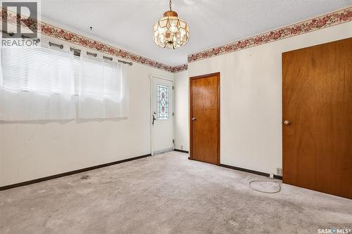 528 Athabasca Street E, Moose Jaw, SK - Indoor Photo Showing Other Room