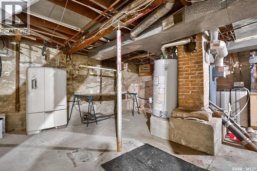 528 Athabasca Street E, Moose Jaw, SK - Indoor Photo Showing Basement