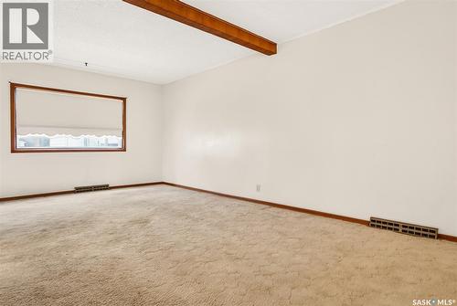 528 Athabasca Street E, Moose Jaw, SK - Indoor Photo Showing Other Room