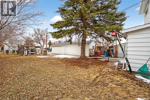 528 Athabasca Street E, Moose Jaw, SK - Outdoor