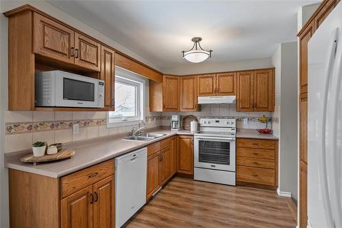 9 Cedar Bay, Stonewall, MB 