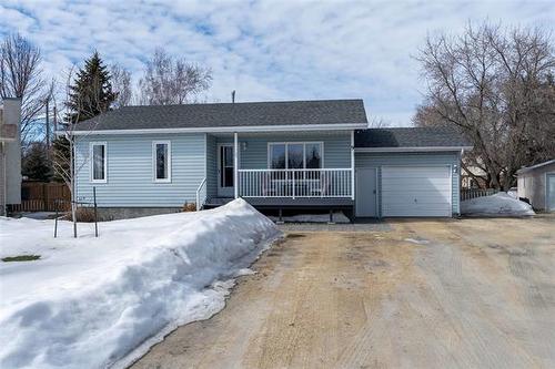 9 Cedar Bay, Stonewall, MB 