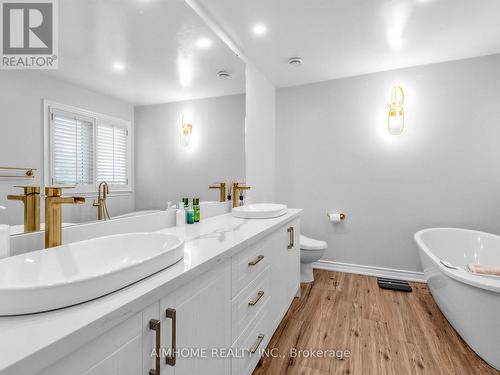 92 Braeside Square, Markham, ON - Indoor Photo Showing Bathroom