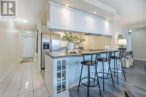 1105 - 155 Kent Street, London East (East F), ON - Indoor Photo Showing Kitchen