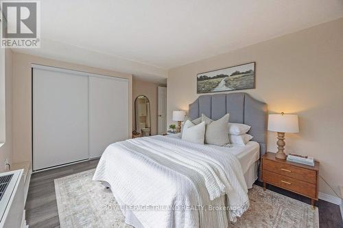 1105 - 155 Kent Street, London East (East F), ON - Indoor Photo Showing Bedroom