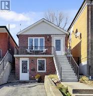 38 DONALD AVENUE Toronto, ON M6M 1K1