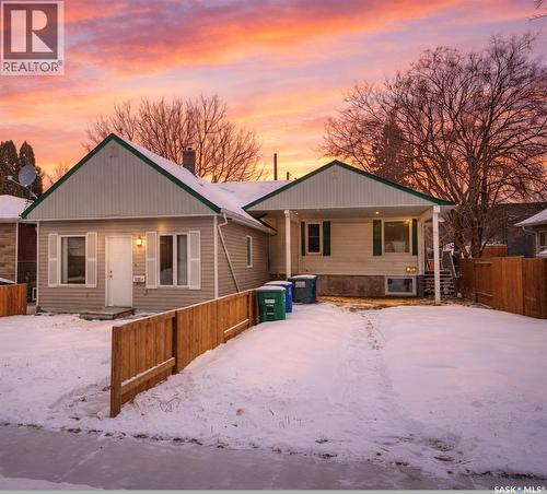 808 & 810 31st STREET W  Saskatoon, SK S7L 0R8