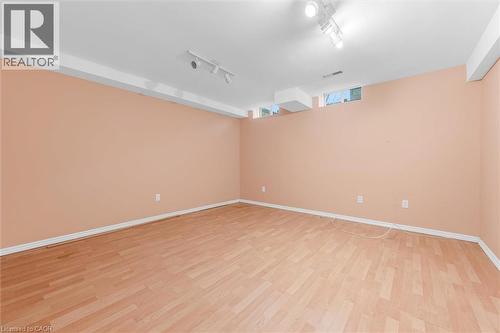 10 Davidson Boulevard Unit# 1, Dundas, ON - Indoor Photo Showing Other Room
