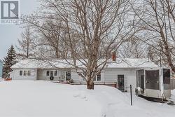 35 MacDonald Drive Gander, NL A1V 1E9