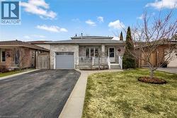 640 ACADIA Drive Hamilton, ON L8W 3V1