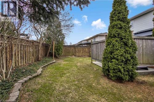 View of fenced backyard - 640 Acadia Drive, Hamilton, ON - Outdoor