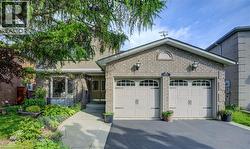 466 DICENZO Drive Hamilton, ON L9B 2C4