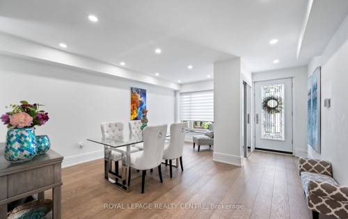 1071 Westmount Avenue, Mississauga, ON - Indoor Photo Showing Dining Room