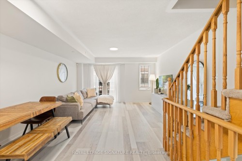 33 Glenstal Path, Oshawa, ON - Indoor Photo Showing Other Room