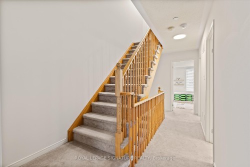 33 Glenstal Path, Oshawa, ON - Indoor Photo Showing Other Room