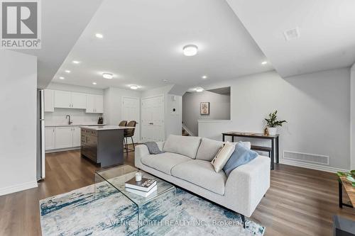 419 Pilot Private, Ottawa, ON - Indoor Photo Showing Living Room