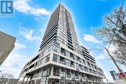 824 - 5 DEFRIES STREET  Toronto, ON M5A 3R4