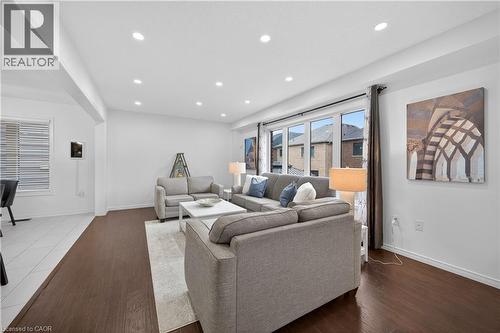 30 Patterson Drive, Caledonia, ON - Indoor