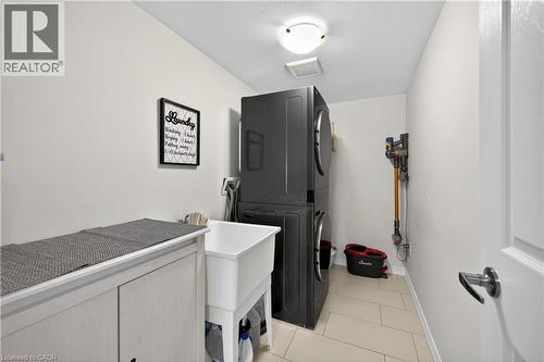 30 Patterson Drive, Caledonia, ON - Indoor Photo Showing Laundry Room