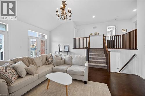 30 Patterson Drive, Caledonia, ON - Indoor Photo Showing Living Room