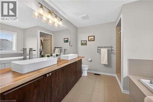 30 Patterson Drive, Caledonia, ON - Indoor Photo Showing Bathroom