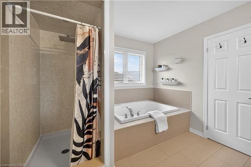 30 Patterson Drive, Caledonia, ON - Indoor Photo Showing Bathroom