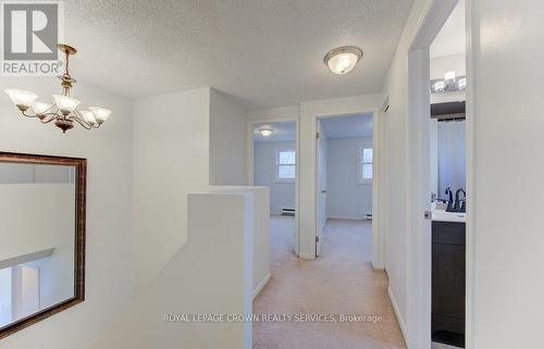 828 Elgin Street N, Cambridge, ON - Indoor Photo Showing Other Room