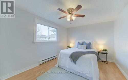 828 Elgin Street N, Cambridge, ON - Indoor Photo Showing Bedroom