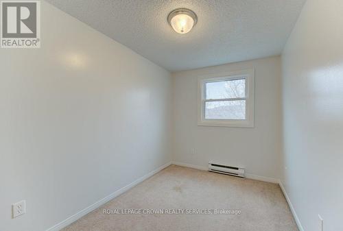 828 Elgin Street N, Cambridge, ON - Indoor Photo Showing Other Room