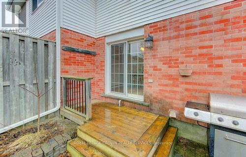 828 Elgin Street N, Cambridge, ON - Outdoor With Exterior