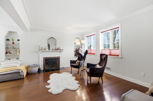 Salon - 974 Ch. Macnaughton, Mont-Royal, QC - Indoor With Fireplace