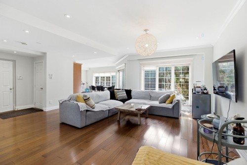 Salon - 974 Ch. Macnaughton, Mont-Royal, QC - Indoor Photo Showing Living Room