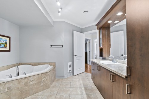 Salle de bains - 102-50 37E Avenue E., Blainville, QC - Indoor Photo Showing Bathroom
