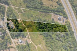 6593 Country Rd Fanny Bay, BC V0W 1W0